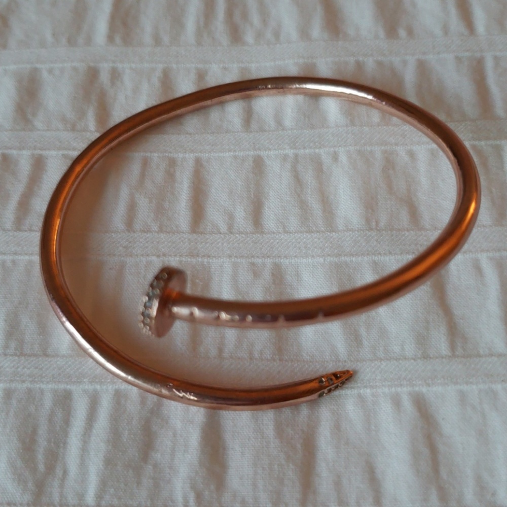 Nail bracelet